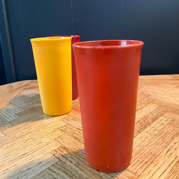 Set of 3 Tupperware tumblers in autumn harvest colors - Picture 7 of 7